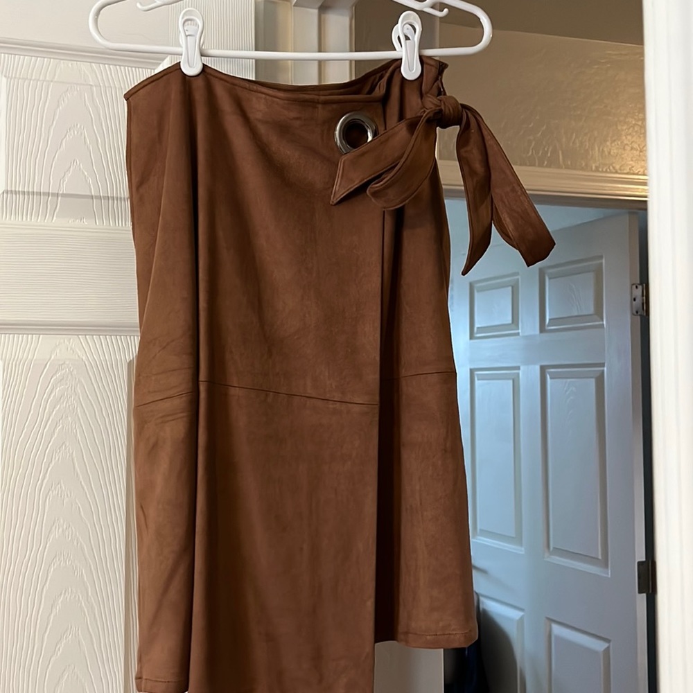 White House Black Market Skirt